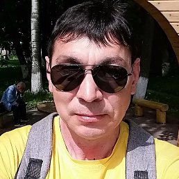 Denis, , 48 