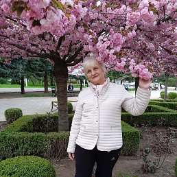 Olga, 64, 