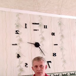 Иван, 43, Новобурейский