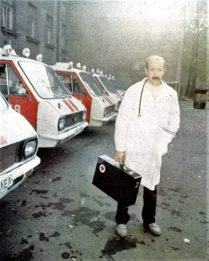 :)       . . 1970 .