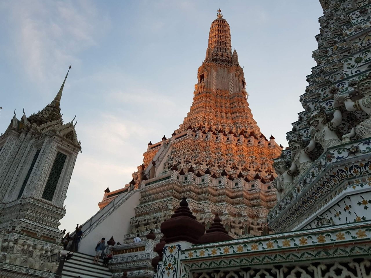  , ,   .   (Wat Arun),    , ...