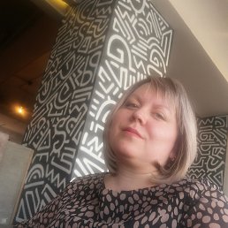 Anastasia, 34 , 