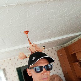 Viktor, , 46 