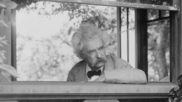 ***.На одном из приемов писатель Марк Твен разговаривал с дамой. У него было хорошее настроение, и ...