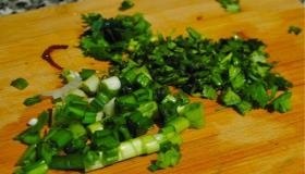 Чечевица с луком и помидорами.Отличный альтернативный гарнир, смело претендующий на самостоятельное ... - 6