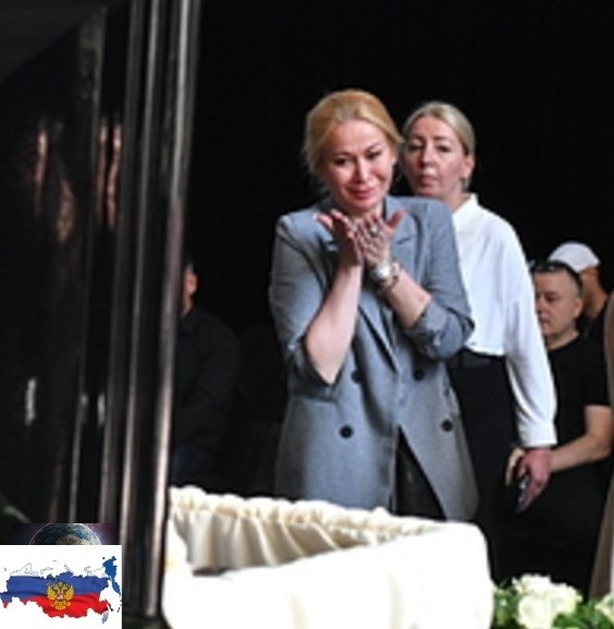 Дети шатунова юрия фото сейчас семья жена дова Юрия Шатунова экстрeнно госпитализирована из-за проблeм c cеpдцем Журнал "К