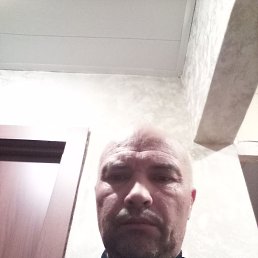 Nikolay, 48, -