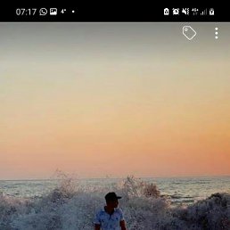 Vanna, , 37 