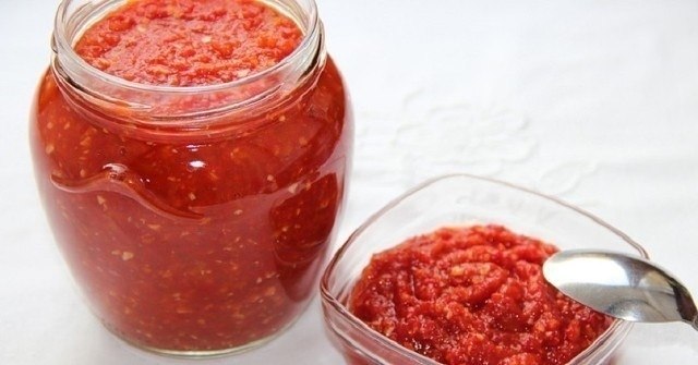 Аджика без варки. Просто и очень вкусно! Попробуйте. Ингредиенты Помидор 4 кг Болгарский перец 1,5 ...