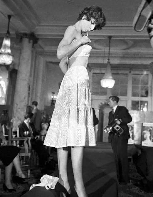 :)    Push-Up, 1952 ,     ,   ...