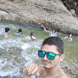 Carlos, ����, 37 ���