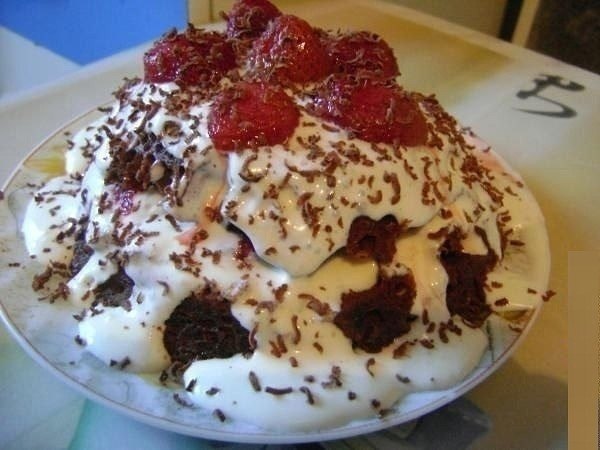 6 РЕЦЕПТОВ САМЫХ БЫСТРЫХ И ВКУСНЫХ ТОРТОВ. 1. БЫСТРЫЙ ТОРТИК ИНГРЕДИЕНТЫ: Яйца — 2 шт. Сахар — 1 ст. ... - 3