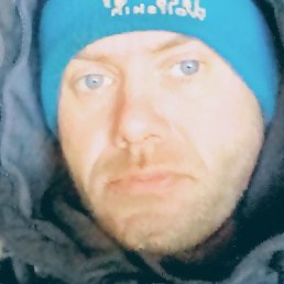 Maksim, 37, 