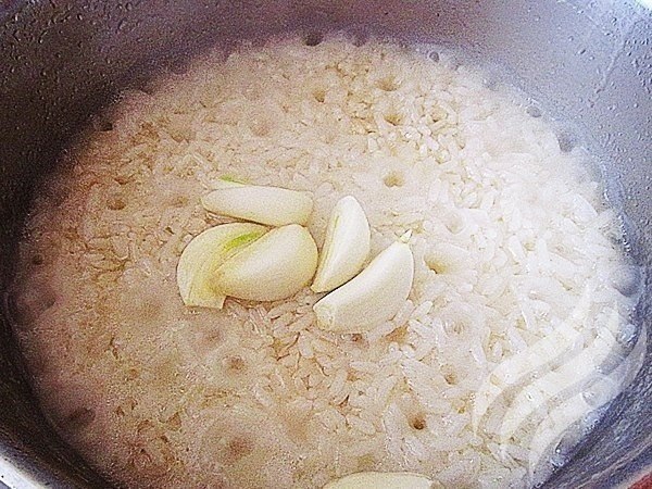Плов с курицей. Вам потребуется: Филе курицы — 3 шт Морковь — 1 кг Рис — 0.5 кг Приправа (для плова) ... - 2