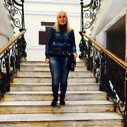 Salome, 40, 