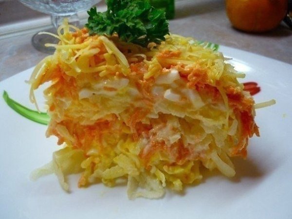 5 рецептов низкокалорийных салатов с морковью. 1. Морковный салат с яйцом . На 100 гр - 88.26 ккал ... - 3