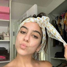 Angelina, , 39 