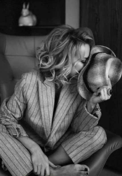  ,      ?   !   ,     ?   ...