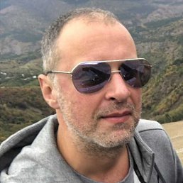 Luka, 45, 