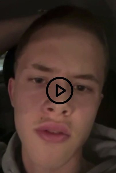 Актер из «Слово Пацана» развлекался с 13-летней тянкой.По сети разошлось видео, на котором Леон на ...