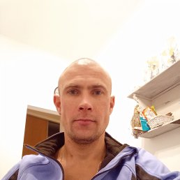 Andrei, 37, 