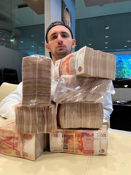 Асхаб Тамаев и Карнавал встречаются! Девушку, чью красоту по праву равняют с культовой Джоли ... - 7