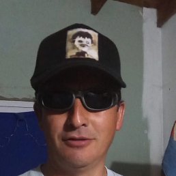 Javier, 36,  