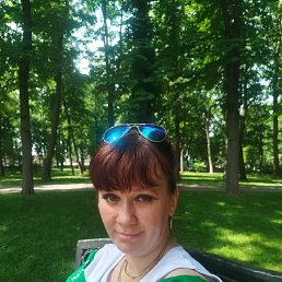 Marina, 37, 