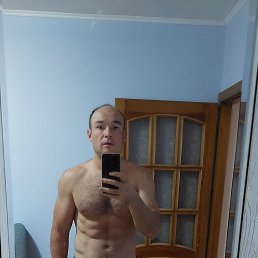 Dima, 34, 