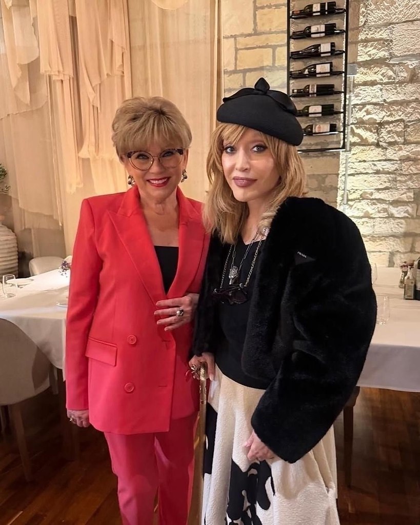 76-������ ���� �������� � ���� Prada � ����� ������ ����������� � �������� � �������� � ��������� ...