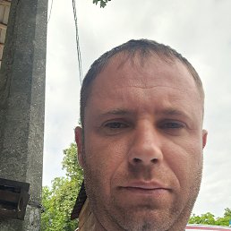 Iura, 36, 
