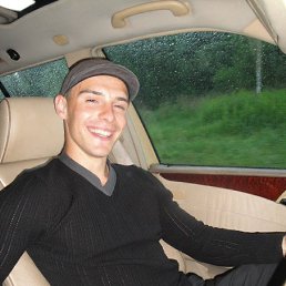 Vlad, 25, 