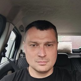 Den, 38 , 