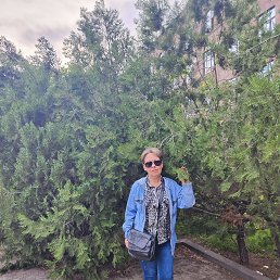 Mila, 53, 