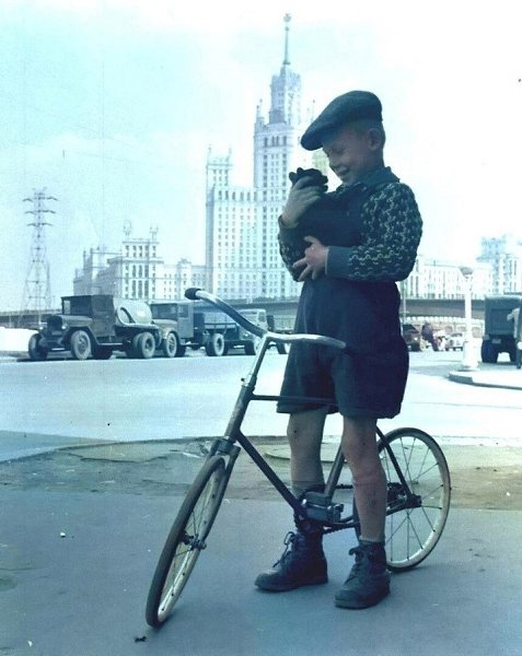 Фотография 50-х годов! Клевый велосипед был. По началу он был трехколесный, потом переделывается в ...