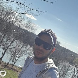 Sasha, 37, 