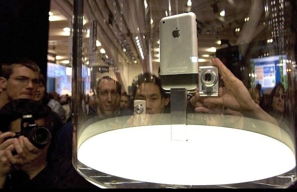 ��ac����� e�e�o��o� �o��epe���� MacWorld c ���epeco� ��y�a�� � �o�o�pa��py�� iPhone 2G, o���a� e�o ...