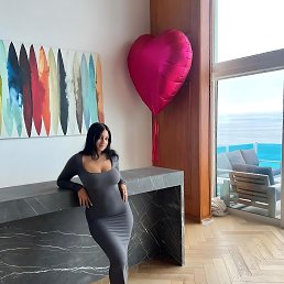 Lily Gloria, 24, 