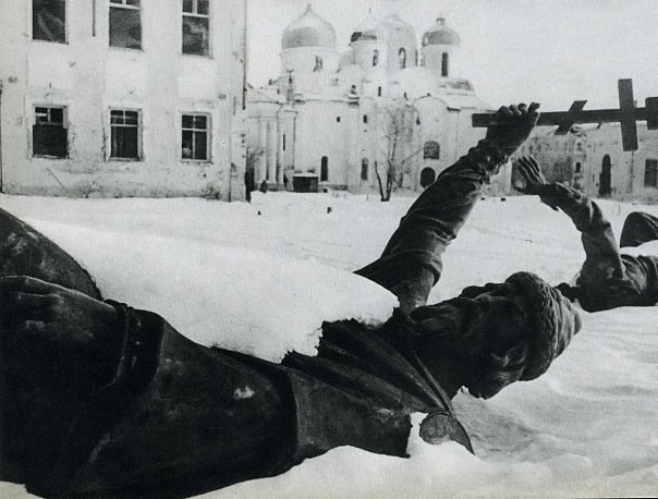 . ,     . 1941-1942 .