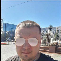 Evgenii, 48, 