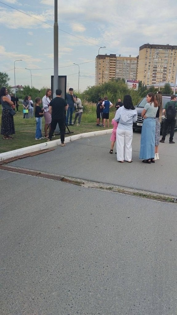 «БИТВУ ЭКСТРАСЕНСОВ» СНИМАЮТ В КУРСКЕ.На площадке среди типовых многоэтажек Курска заметили ... - 5