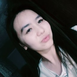 Farida, 21, 
