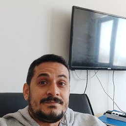 Hakan, 33, 