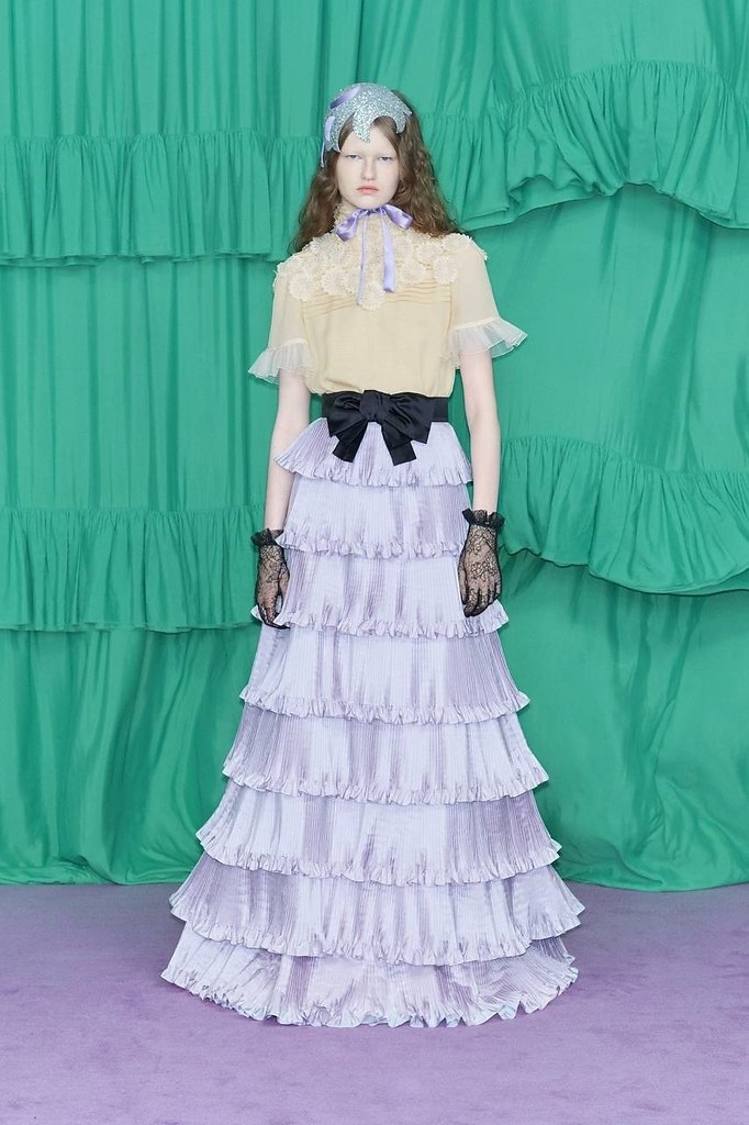      Valentino Pre-Fall 2025.    ... - 3