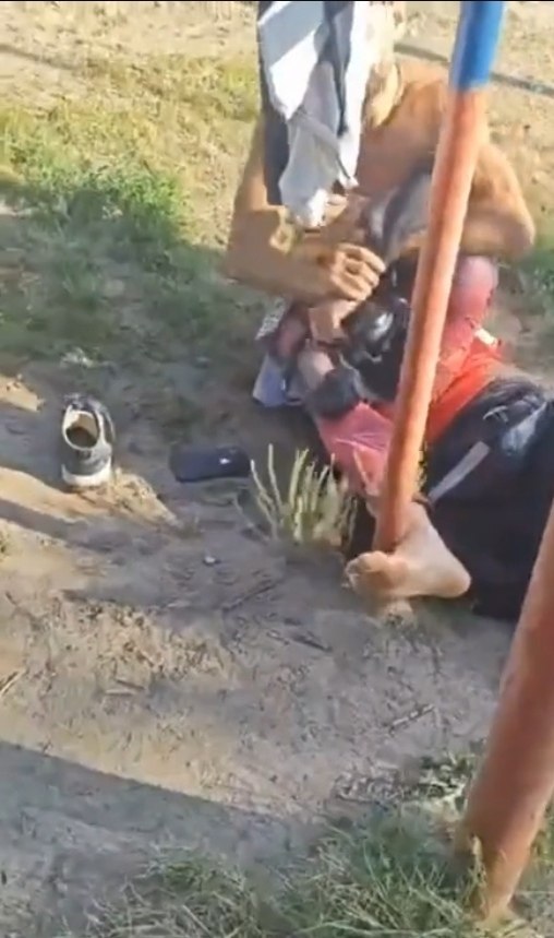 Внимательность спасла 2-х детей. Парень из Железногорска отдыхал на пляже. В какой-то момент он ... - 2