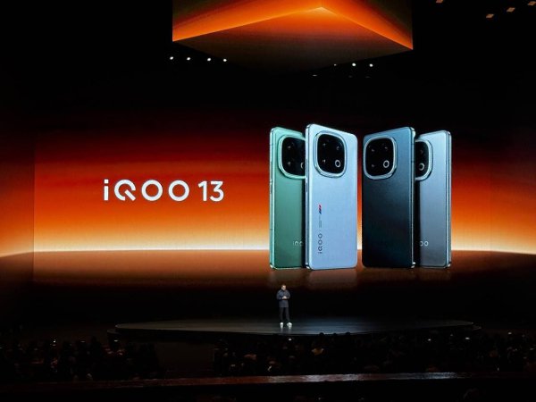Представлен IQOO 13.В продажу поступил новый смартфон, оснащённый процессором Snapdragon 8 Elite с ...