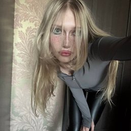 Barbie, 19, 