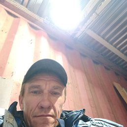 Nikolai, 55, 