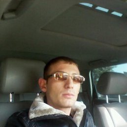 Norayr, 37, 
