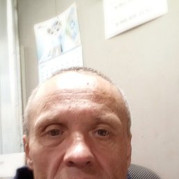 Anton, 49, 